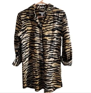 CHICO'S No Iron Tiger Stripes Roll Tab Sleeves Sz 1 Lenae Effortless Medium